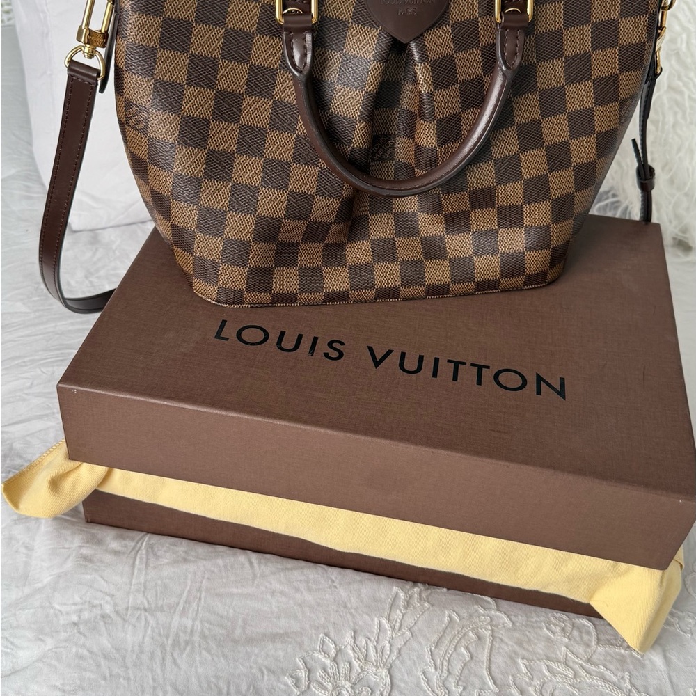 Louis Vuitton Siena MM Damier Ebene Shoulder Bag